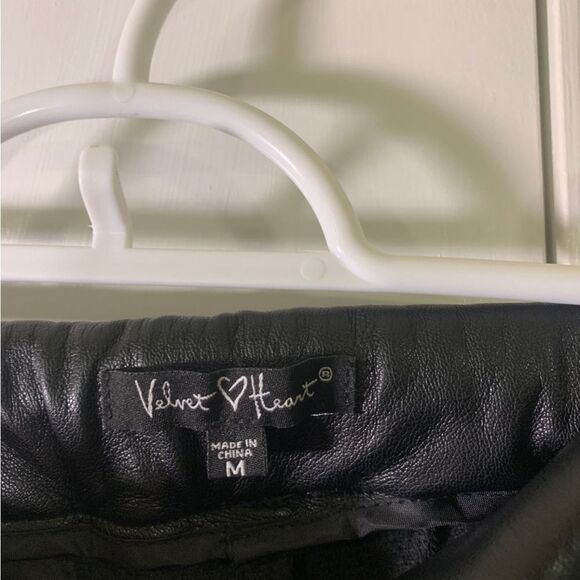 Velvet Heart Medium Black Leather Pants - Picture 3 of 5